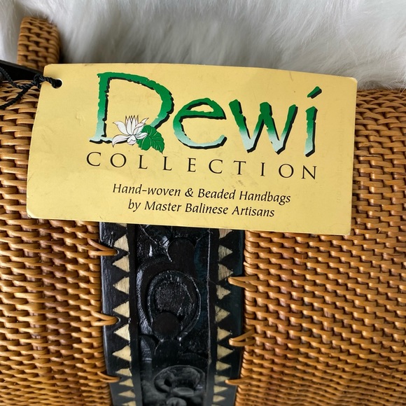 NWT DEWI hand Woven Rattan Carved Wood Balinese Tote Bag Handbag - Picture 4 of 11